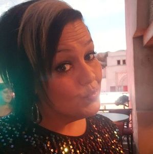 Meet your Posher, Vicky